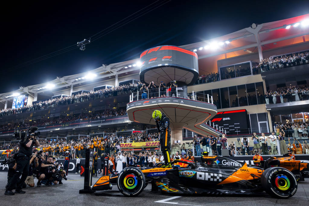 诺里斯首夺F1车手总冠军，维斯塔潘虽败犹荣