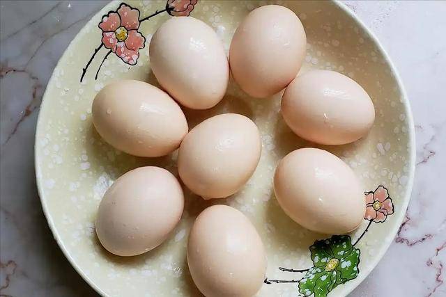 鸡蛋可以天天吃吗？医生再三嘱咐：老年人吃鸡蛋要牢记这6个关键