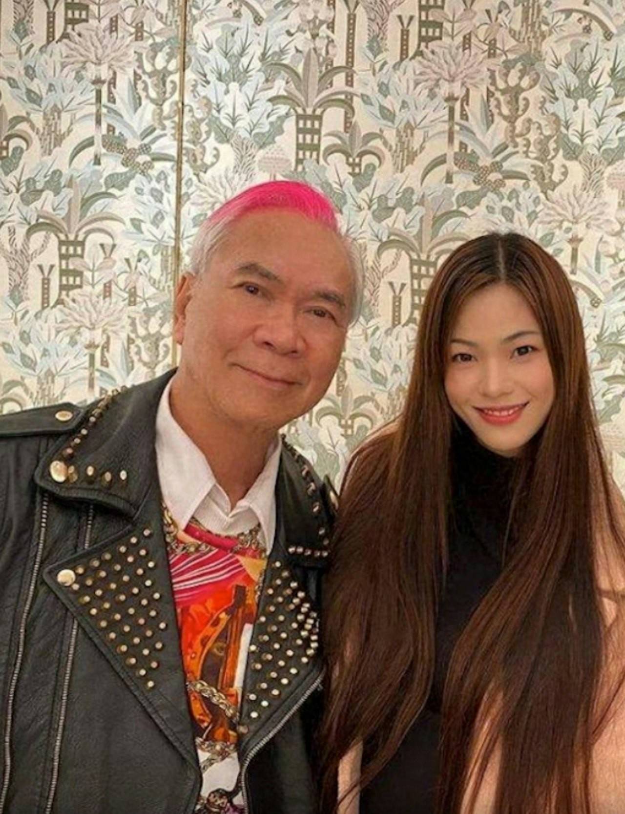 原创            75岁港星小36岁未婚妻被曝已婚，冬至与丈夫在老家吃饭，儿子16岁