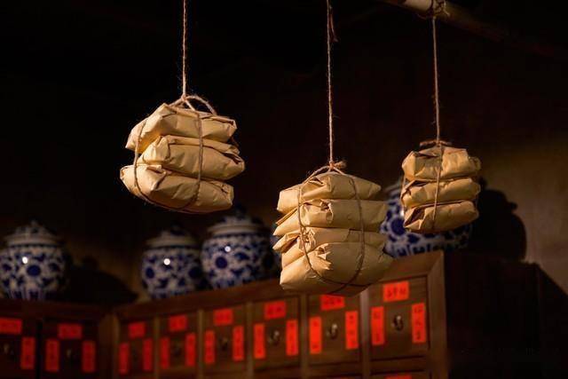 中医龙饮汤调理前列腺钙化：疏通尿路、缓解胀痛，中老年男性养护