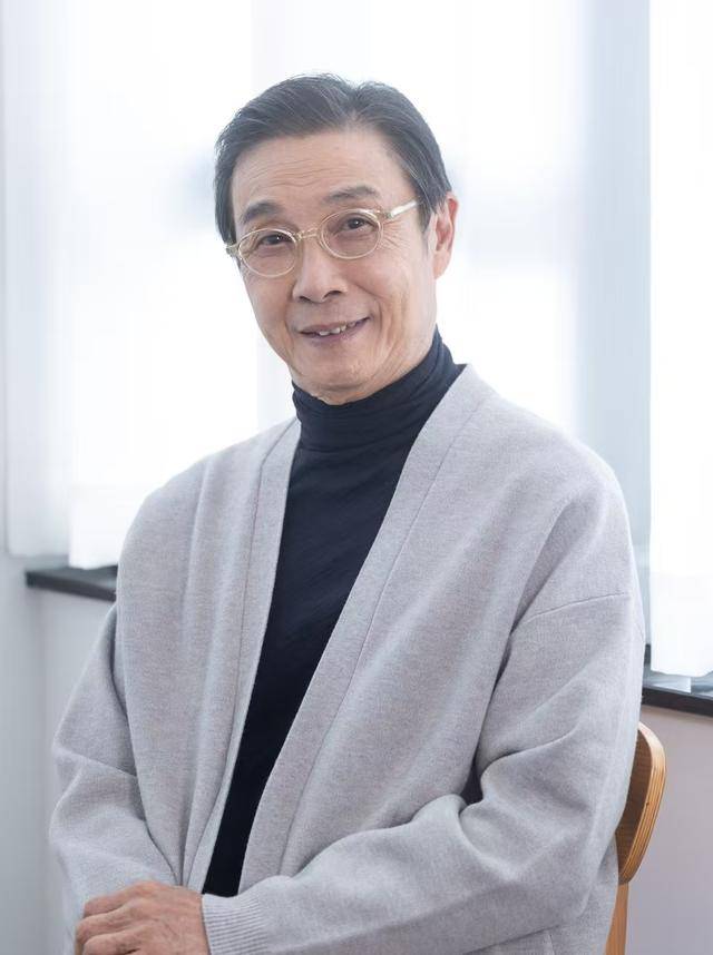 TVB知名老戏骨罕谈复杂家世！曝爸爸有两个老婆，更曾对母亲怨恨