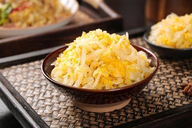 酸菜，是癌细胞的祸根吗？劝告：不想疾病恶化，这5物尽量少吃