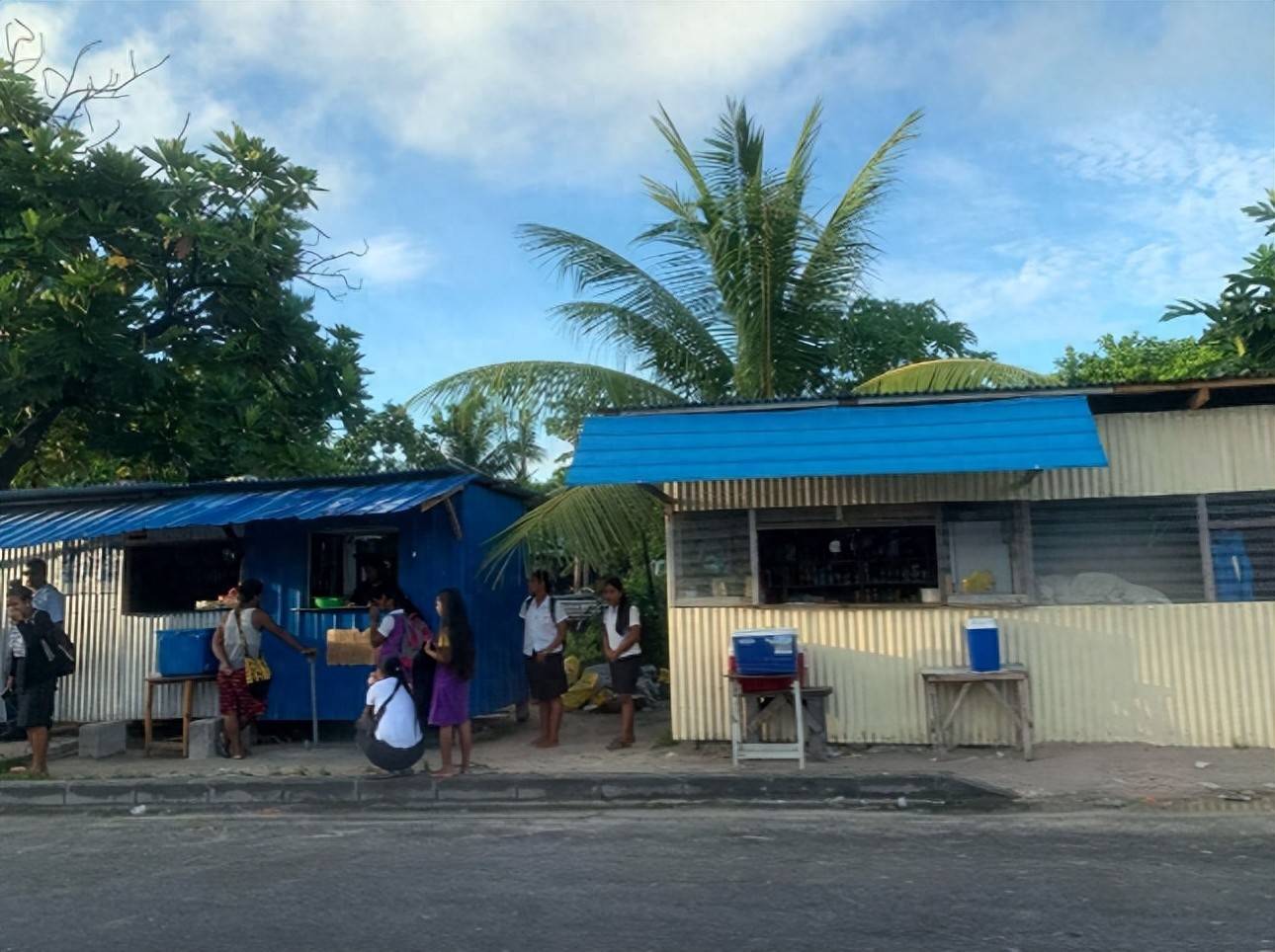 原创            华裔总统汤安诺：上任2个月宣布和中国断交，亡国危机来袭又求援