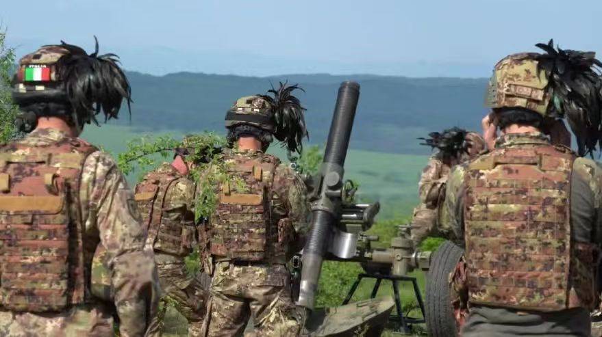 美国斩首行动失败，16枚战斧导弹突袭，无人伤亡，尼日利亚还得靠中械