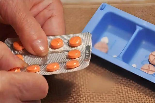 吃他汀猝死的人逐渐增多？医生感叹：天冷吃他汀，6点一定多留意