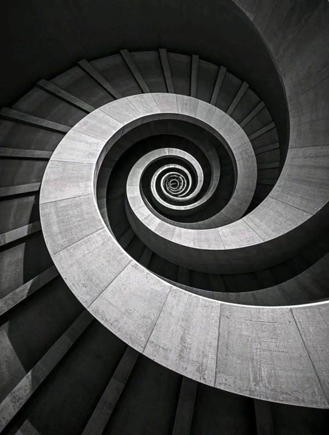 【催眠师聂腾讲催眠】回溯疗法——Omni催眠培训中心催眠术科普