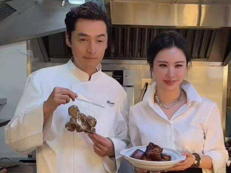 原创            田朴珺综艺互动引王石婚变猜测，74岁的他，被指栽在娇妻身上