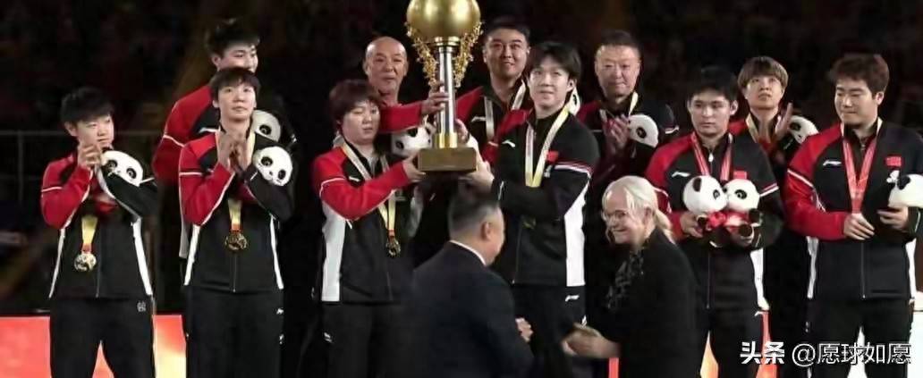 原创            完胜张本美和！没想到王曼昱重点夸了这3个人，邓亚萍说了句实话