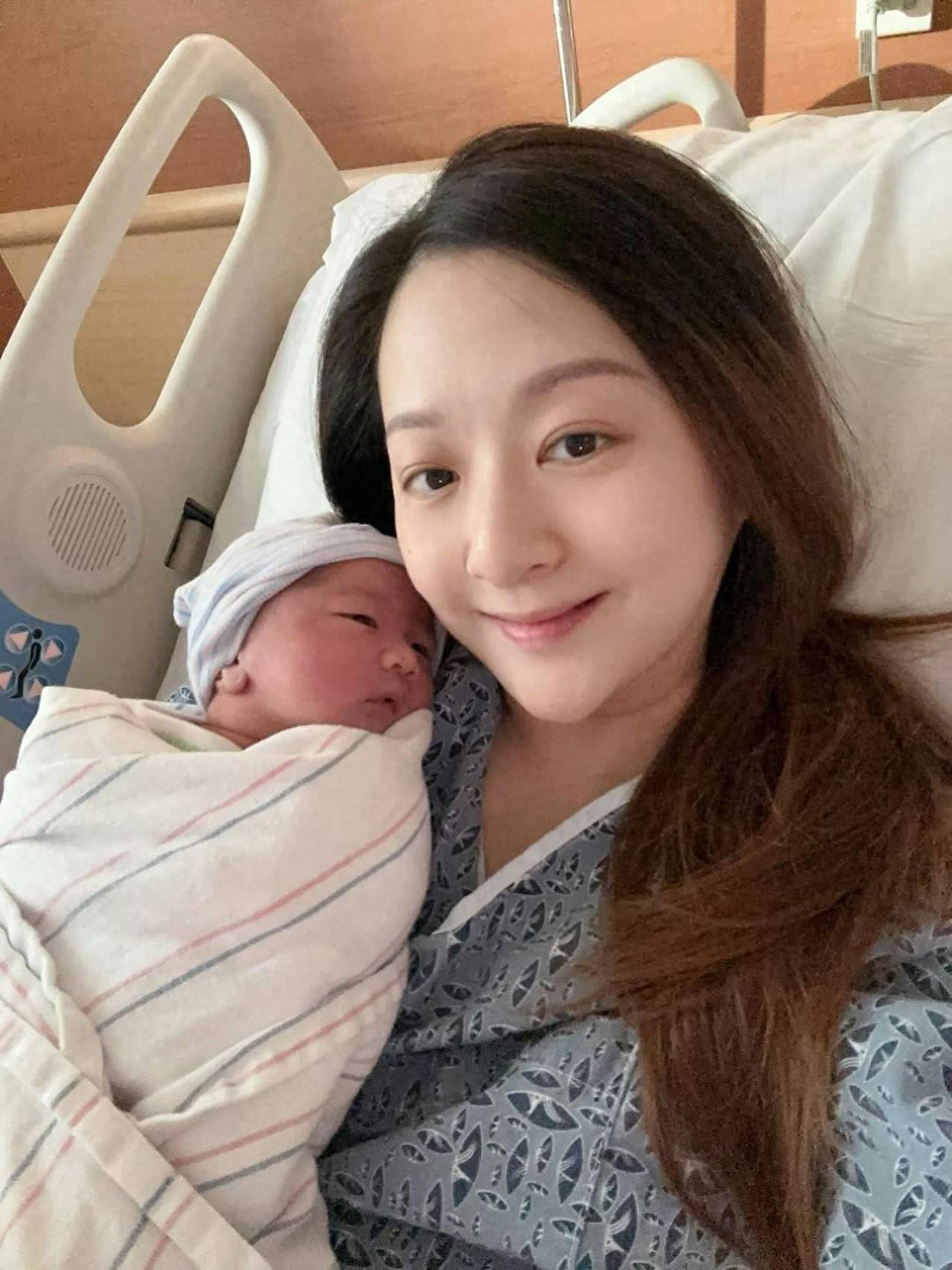 原创            41岁戴梦梦官宣生女儿，怀抱孩子喜极而泣，自曝人工受孕历尽艰辛