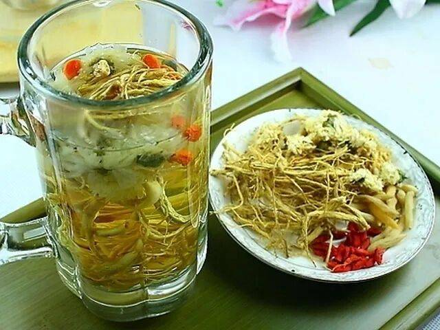 冬季嗓子干？这几款润喉茶饮快喝上