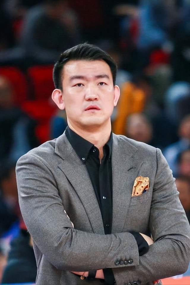 原创            什么叫高情商？王博力挺CBA潜力赛 网友赞格局高下立判