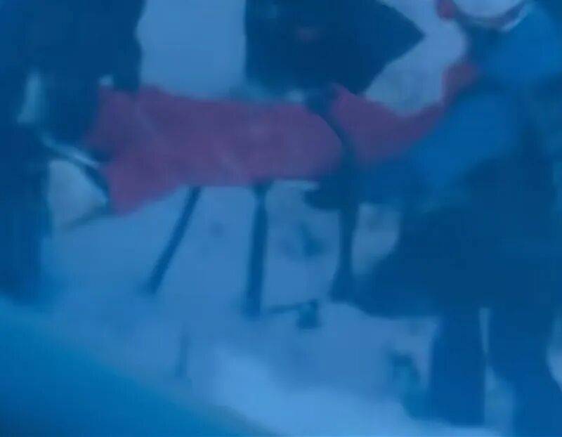 游客从缆车坠落！滑雪场：小朋友坐得不太老实