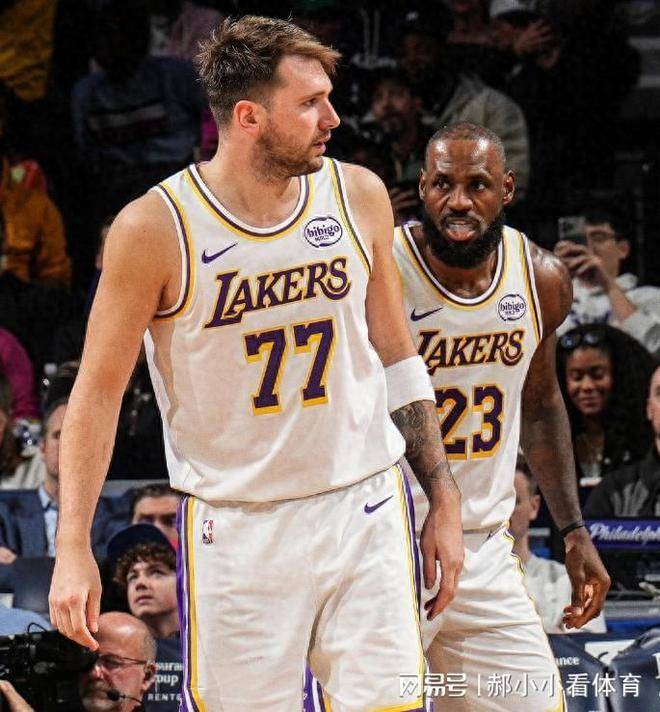 原创            湖人有多强？关键时刻多项数据联盟第一 詹姆斯看穿76人战术引热