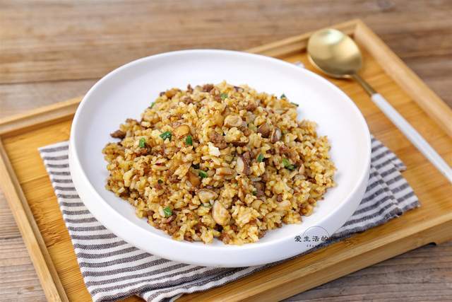 原创            女人别太省！常吃这食材，补充雌激素，皮肤光滑气色好，越吃越年轻