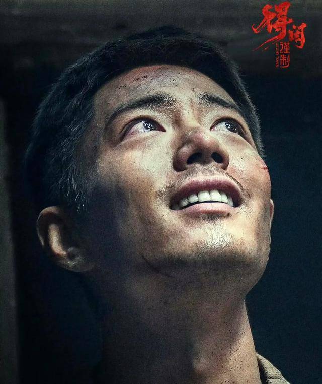 原创            章子怡现身阿凡达3首映！一身金色战袍像女王，和卡神用英文热聊