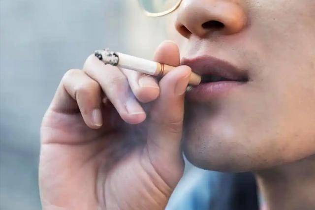 医生直言：男性只要彻底戒烟，不出半年，身体或收获这6个改变