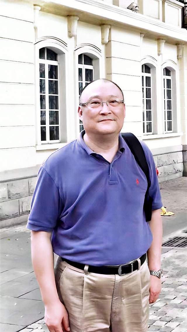 慈善艺术家风采专栏 | 追古溯源人：李毅的书法之路