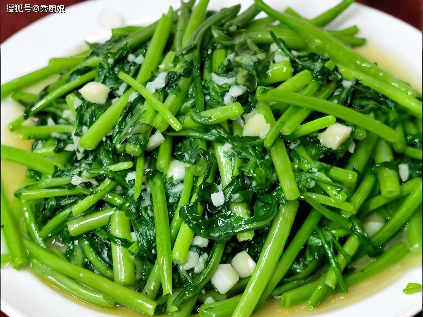 原创            冬天这菜使劲吃！一助睡眠，二降肝火，三可排毒，鲜嫩爽口别错过