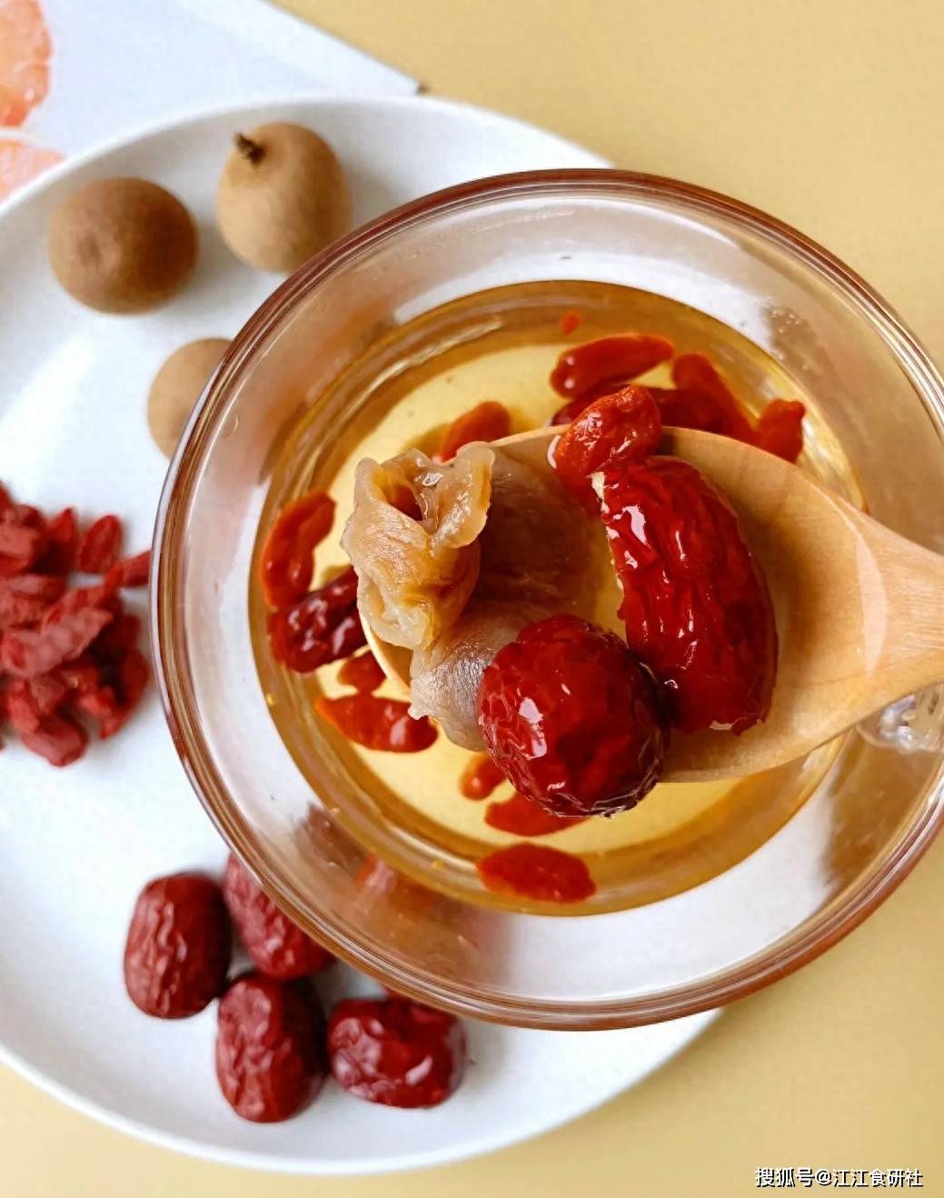 原创            冬至后每天1杯，补气血、暖手脚，驱寒除湿，精力旺，胜过年轻人