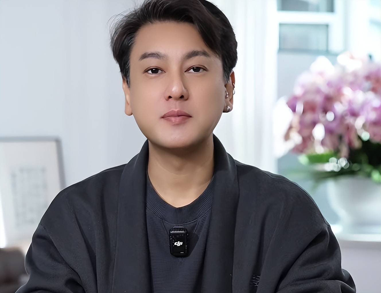 原创            朱孝天回应缺席F4演唱会，服软透露愿意再合作，网友痛批既要又要