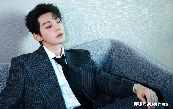 邓为央视跨年晚会工作室出图