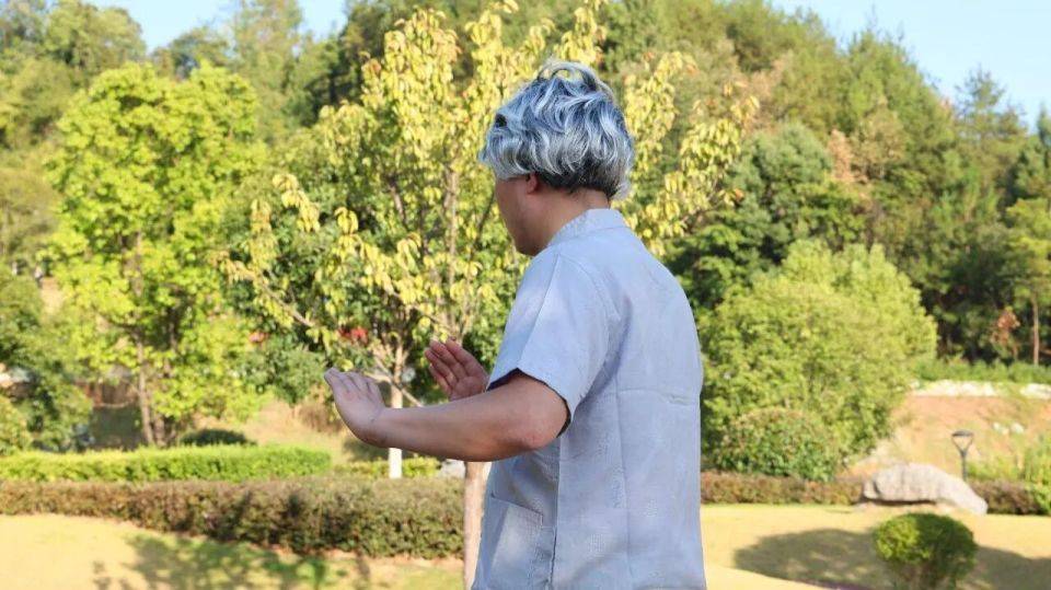 原创            脑梗越来越高发，日常坚持做好这5件事的人，或能远离脑梗的侵害