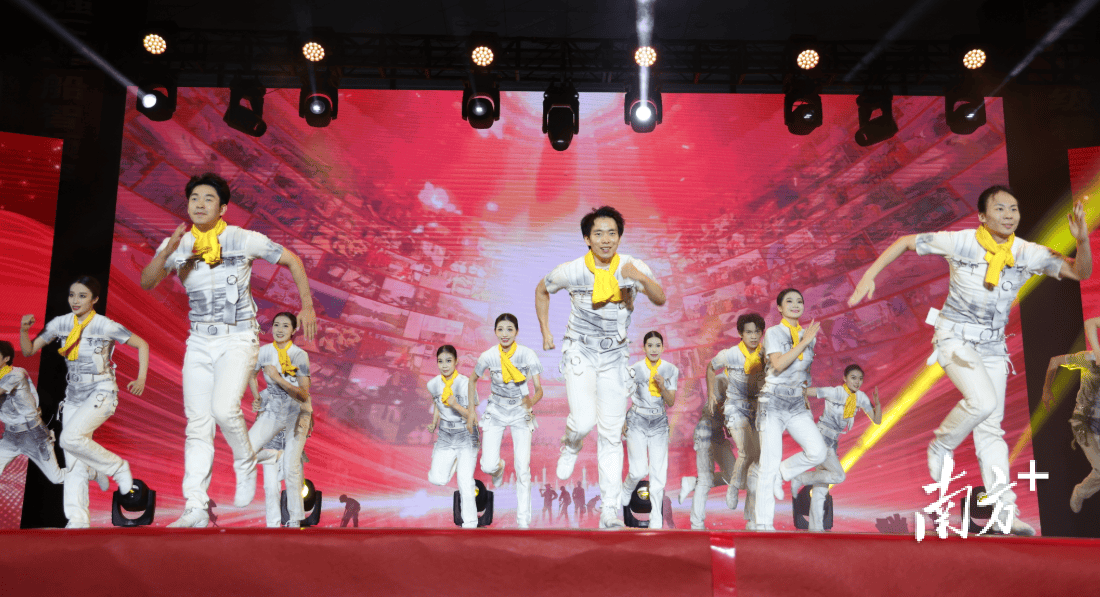 焊花燃、歌声亮！广东工人艺术团送文艺走进广船国际