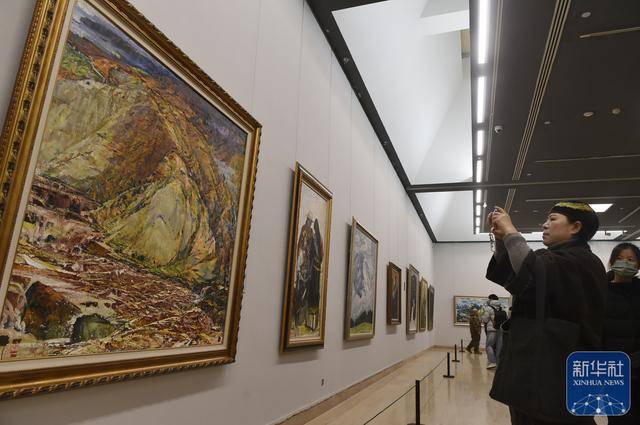 艺路七十年——赵一唐艺术作品展在北京举行