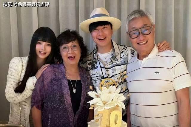 原创            从冷处理到晒合照，林俊杰认爱七七，44岁终获心安