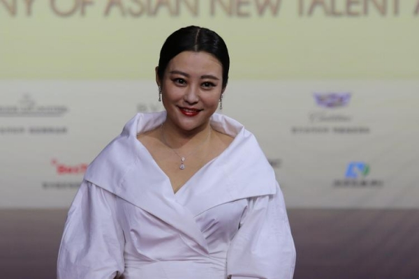 郝蕾回应“内涵”辛芷蕾：是个乌龙，“我说的压根就不是她”