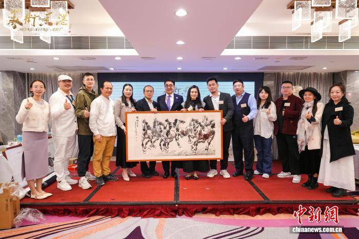 《艺术香港》举办十周年庆典晚宴 十载芳华艺韵永续