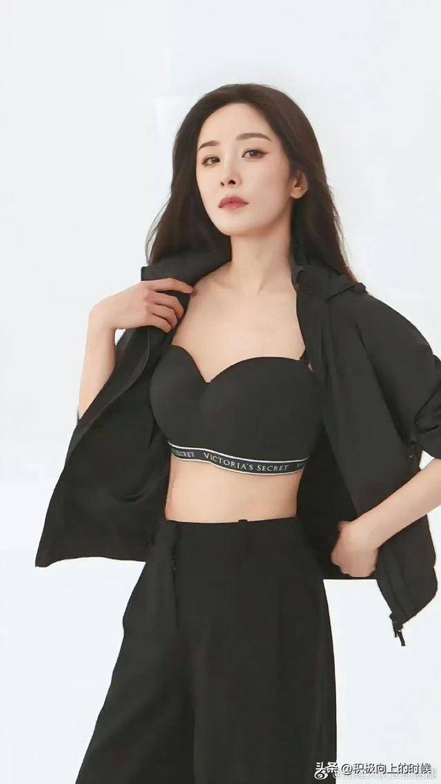 杨幂｜最新维密写真