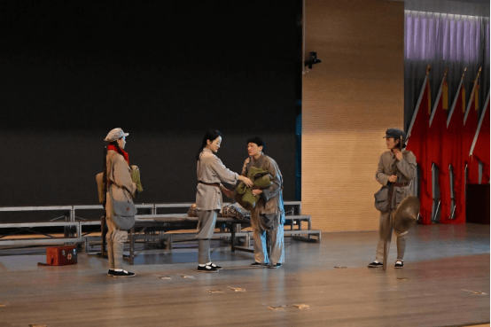 南昌交通学院举办“红舵手·薪火相传”高雅艺术进校园活动