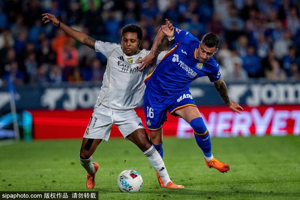 赞不绝口！瓜帅赛后特意找到罗德里戈称赞：那孩子属于更高层次