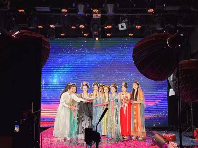 “让剧院走近你”，在团播中开启经典艺术的价值再发现