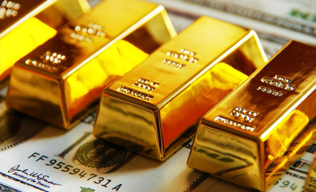 特朗普还没启程访华，中国突然公布黄金库存，连续13个月增持黄金，美国霸权地位已不保