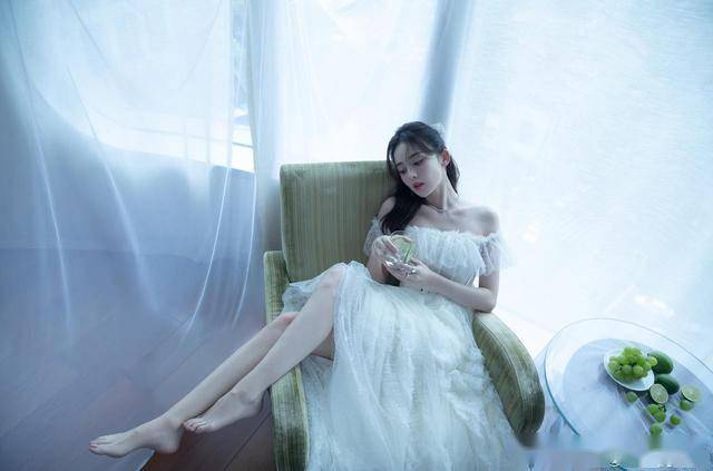 娜扎｜光脚写真