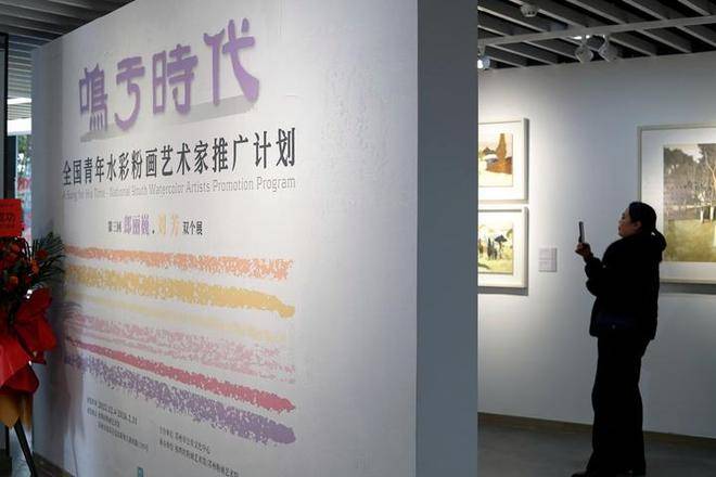 郎丽巍、刘芳双个展开幕 54幅佳作亮相杭鸣时粉画艺术馆