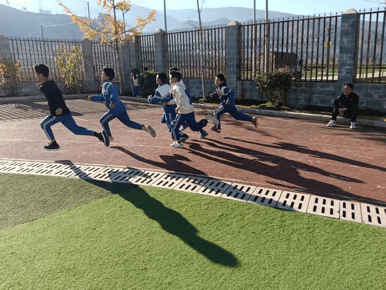 奔跑吧，少年！宾川县大营镇大营完小冬运会展现活力风采