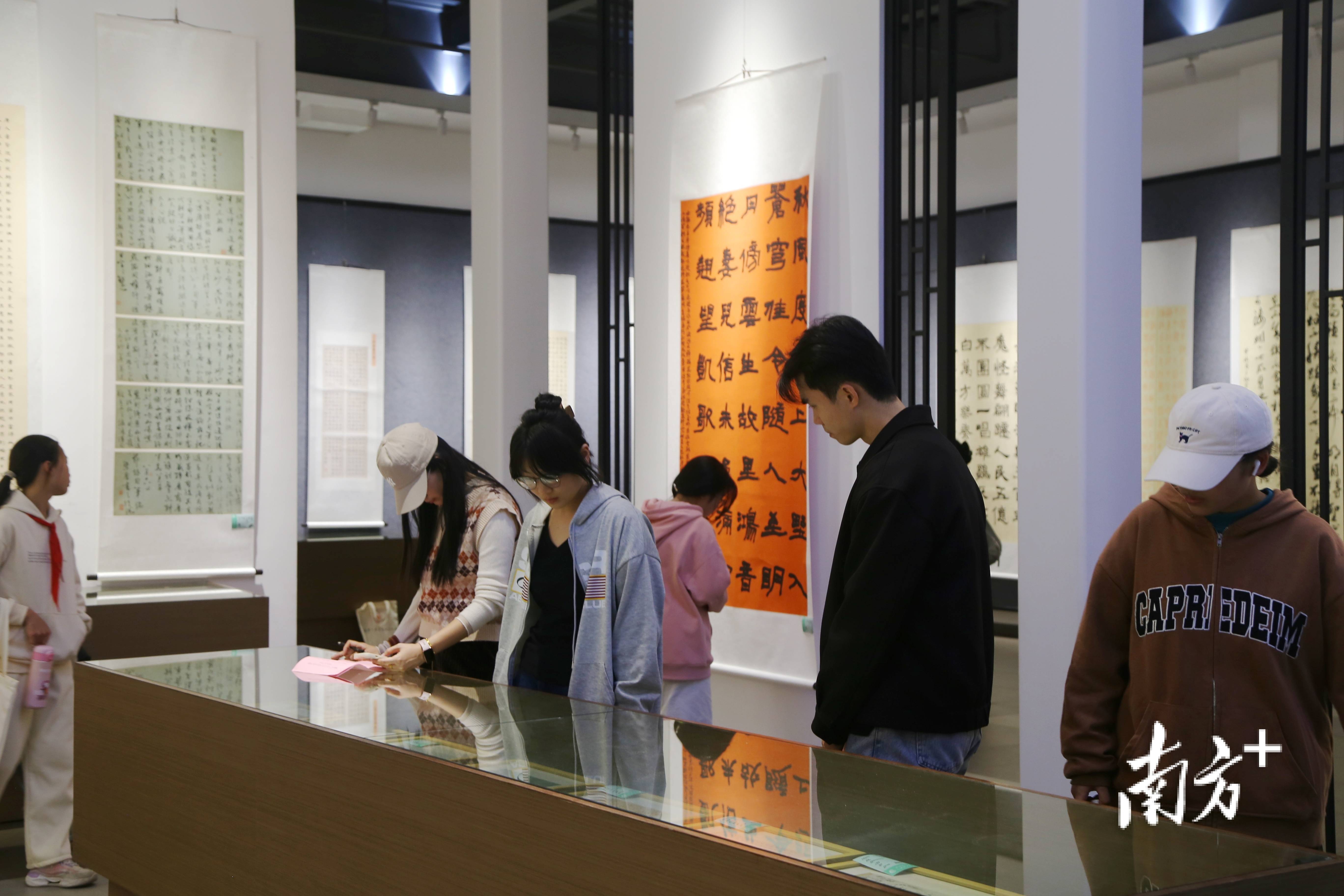 元旦去看展！2025年广东省大学生书法作品展在揭阳市西湖美术馆举办