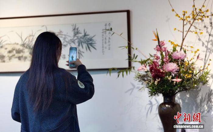 四川省第一届“中国式插花”艺术展在蓉开展