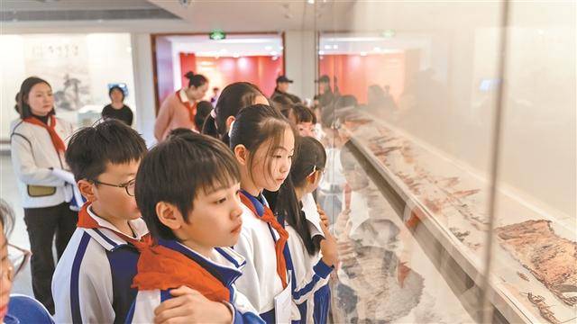 “剧本杀+艺术展” 美术馆上演“红色血脉”思政课