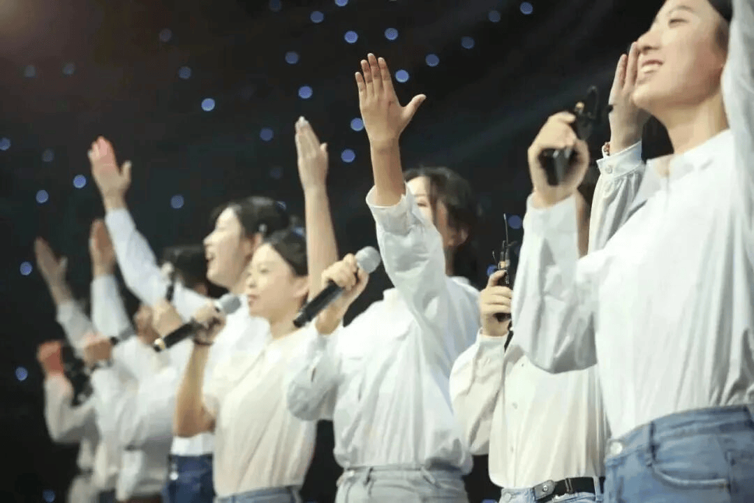 统考压力大？艺术生换道英国/澳洲留学，女王OSSD北京校区引航新赛道