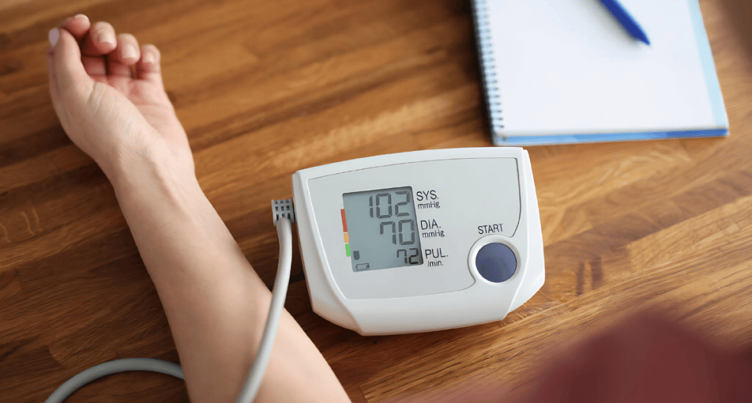 乏力、头晕、跌倒，我血压值正常，可大夫为什么说我是低血压呢？