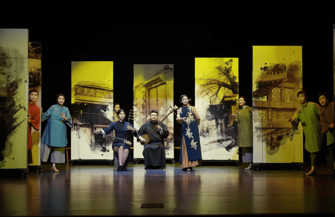 群星奖“一朝梦圆”，聚光灯外有什么?