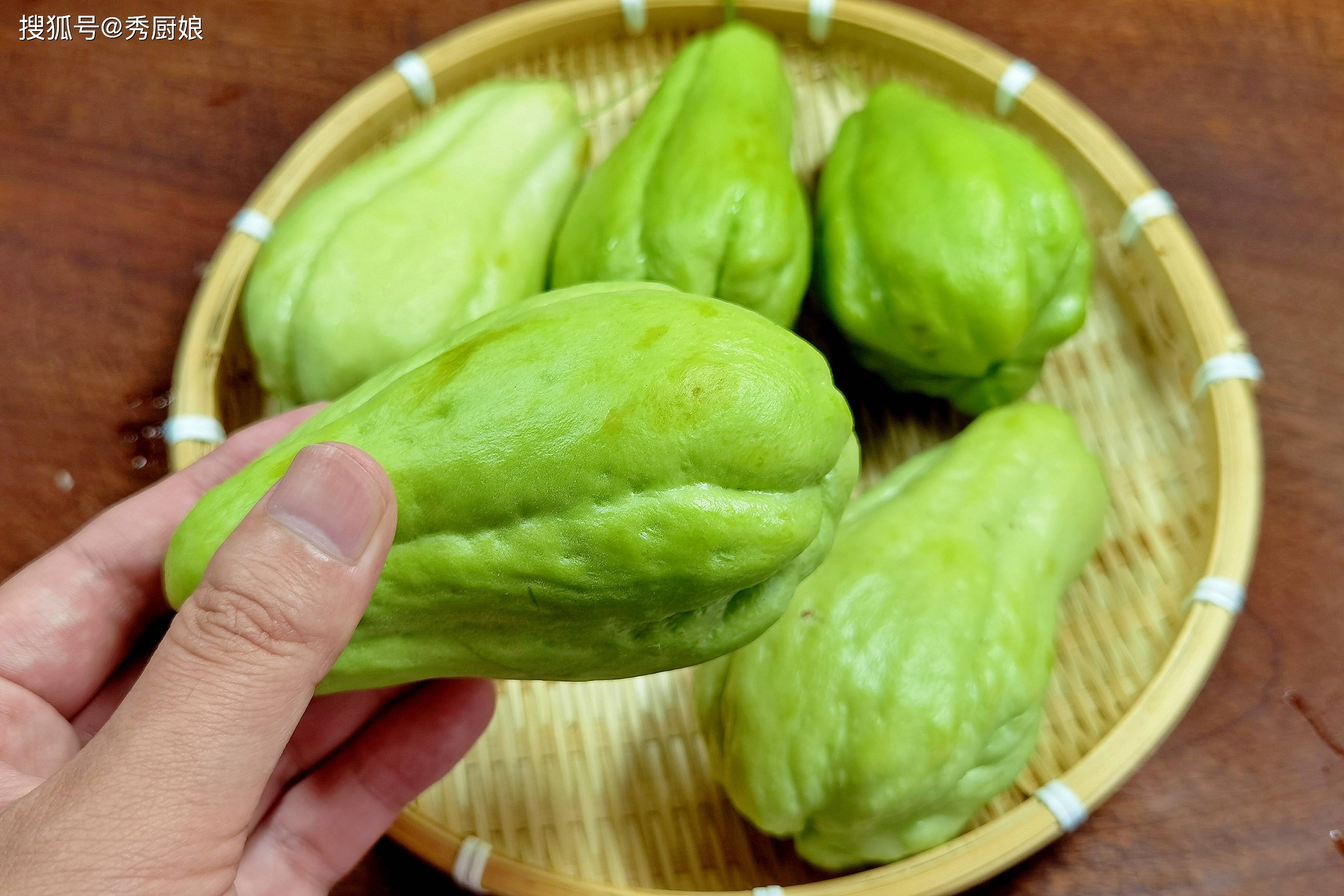 原创            佛手瓜不能随便吃？提醒：这3类人尽量少吃，吃佛手瓜也有禁忌！