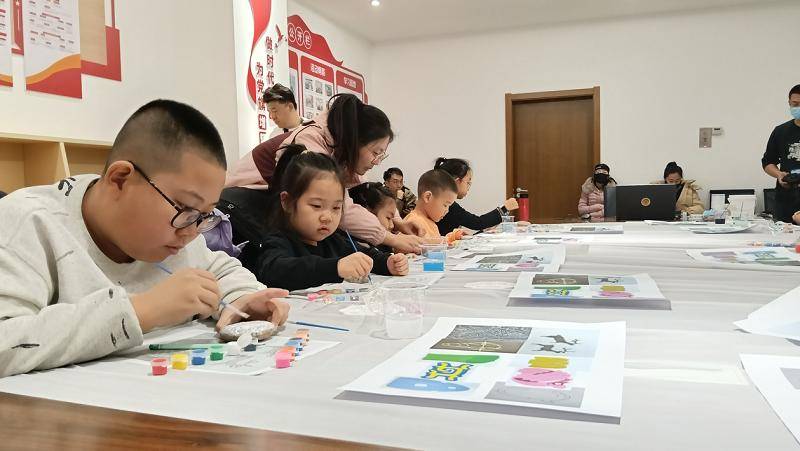 岩石上的童年创意：当红山文化遇见小小艺术家