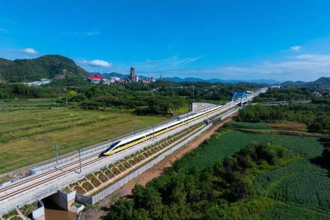 杭衢高铁试运行，浙西大地迎来发展新机遇