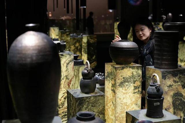 火与土的艺术！来非遗馆感受荥经砂器的古韵新章