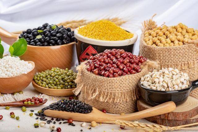 吃粗粮可以降血糖？医生坦言：4种粗粮不建议吃，劝告父母赶紧停